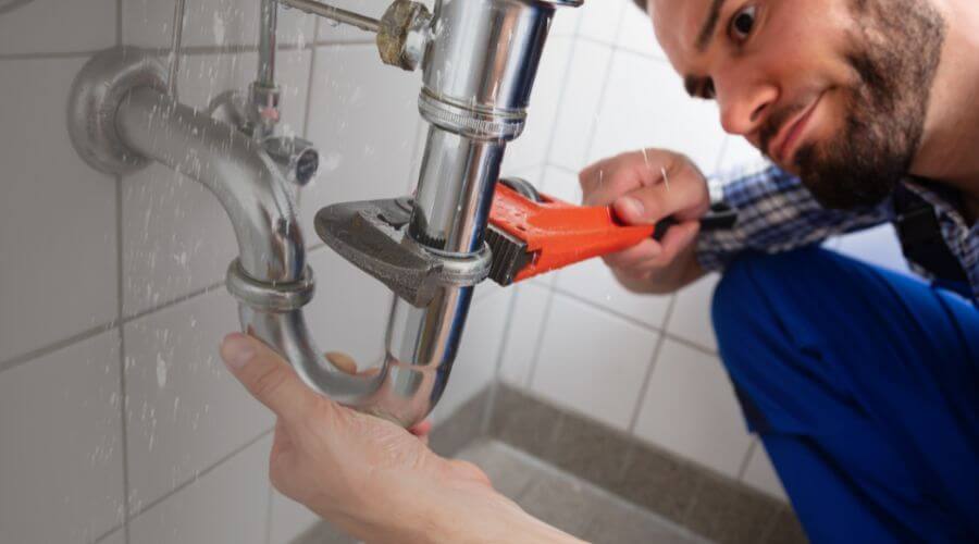 Toilet clog repair in Claymont, DE